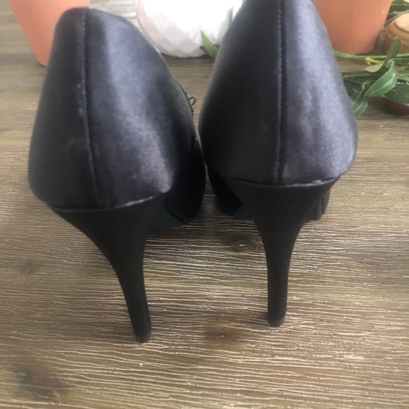 Apt. 9 Black Cocktail Heels - Picture 3 of 4